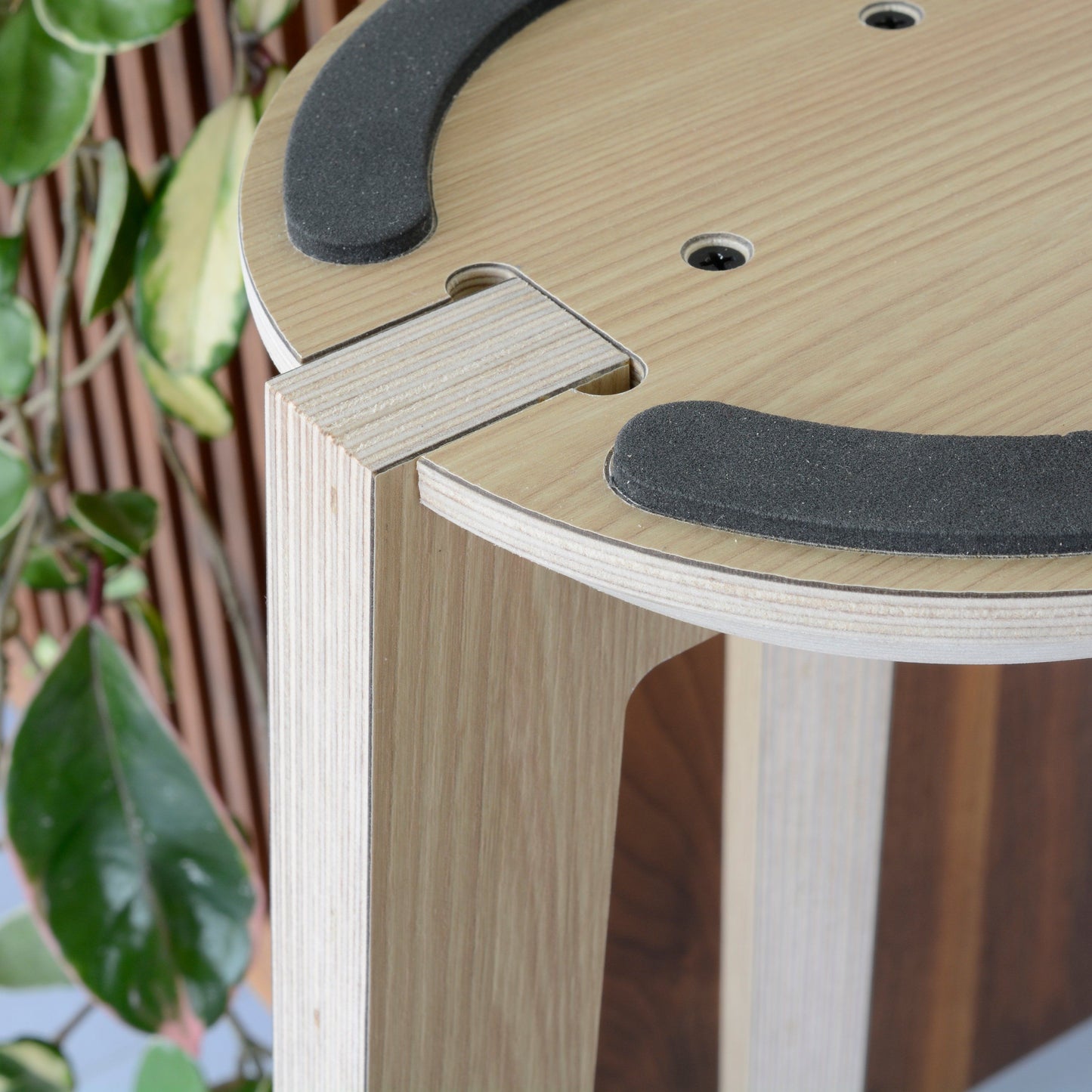 HABIB/CO - Tripod Speaker Stand Pair (natural) -  height -  base - Carpet Spikes :